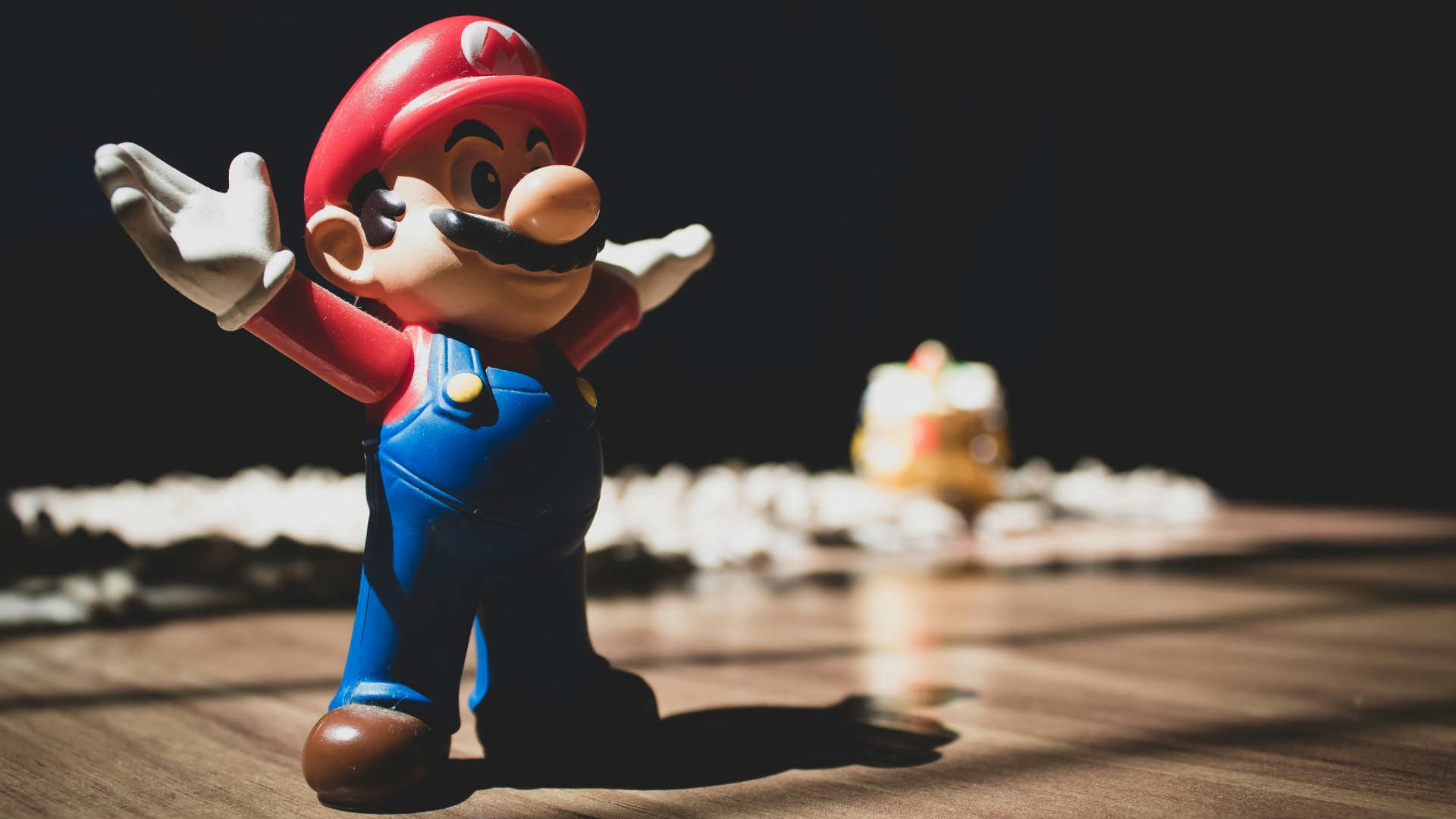 Super Mario figurine