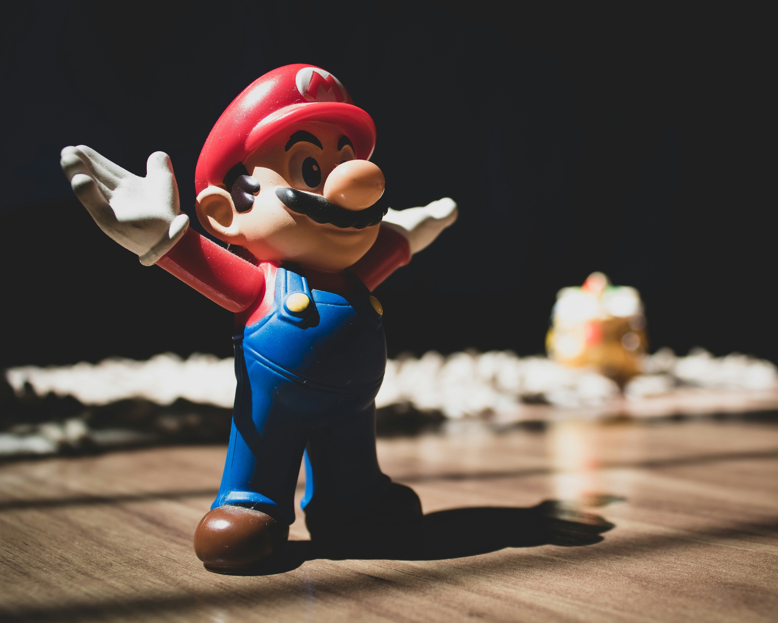 Super Mario figurine