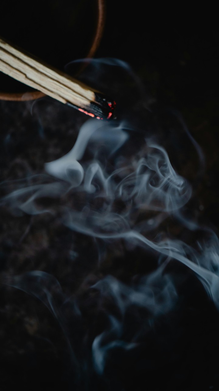 Lit Palo Santo