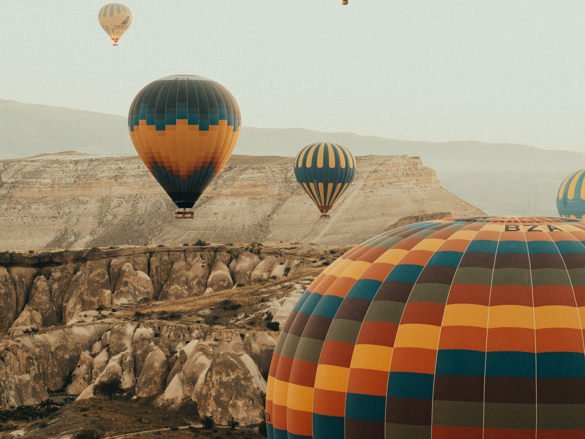 Hot air balloons 
