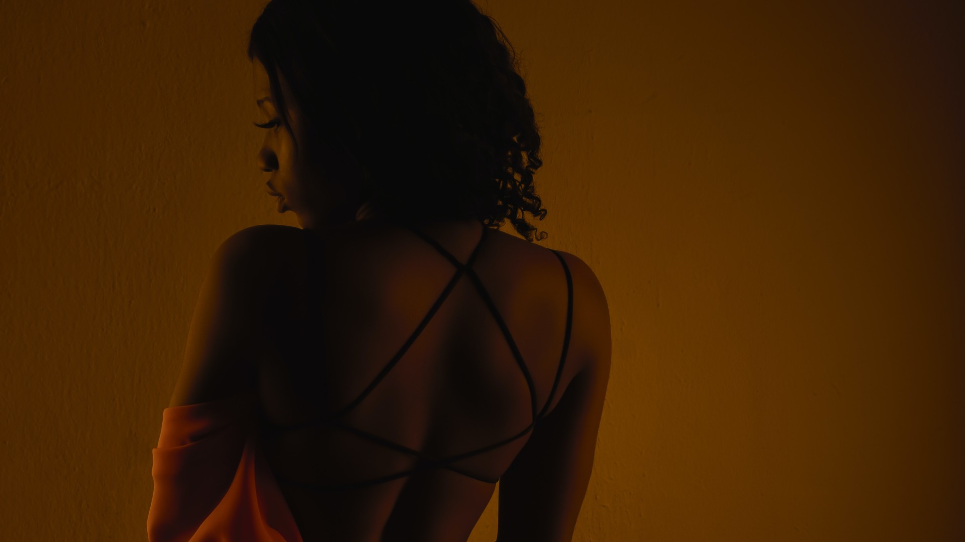 Mystery woman 