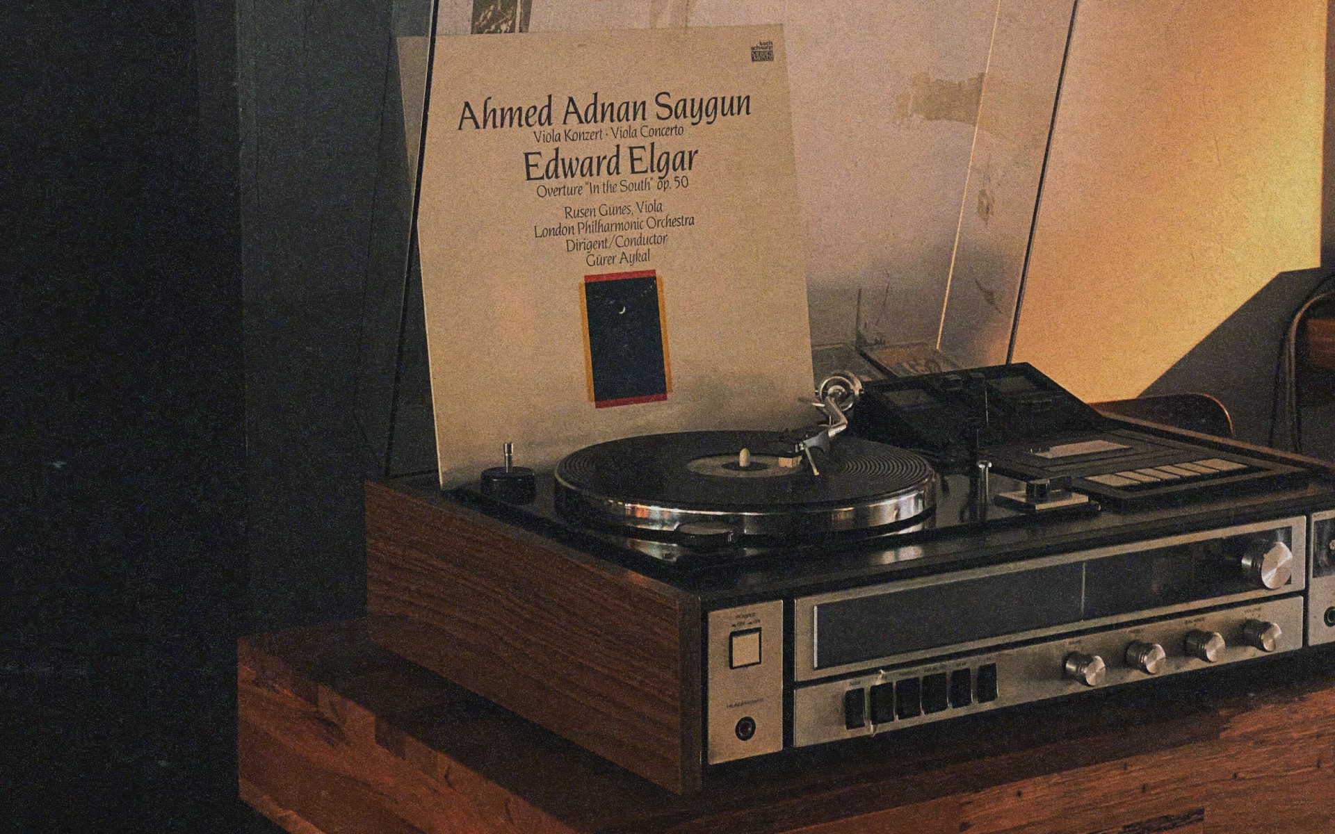 Retro record player