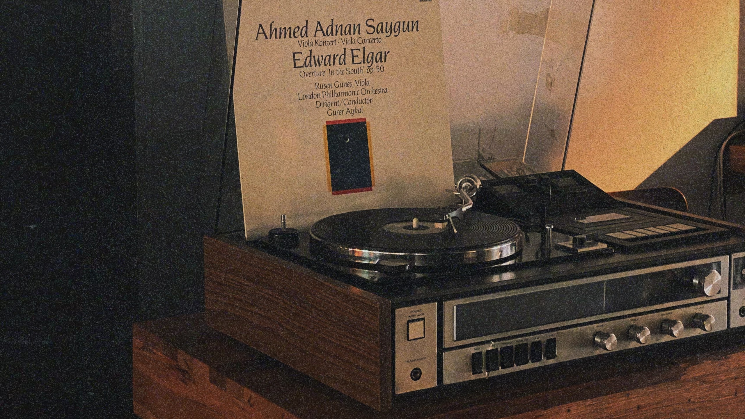 Retro record player