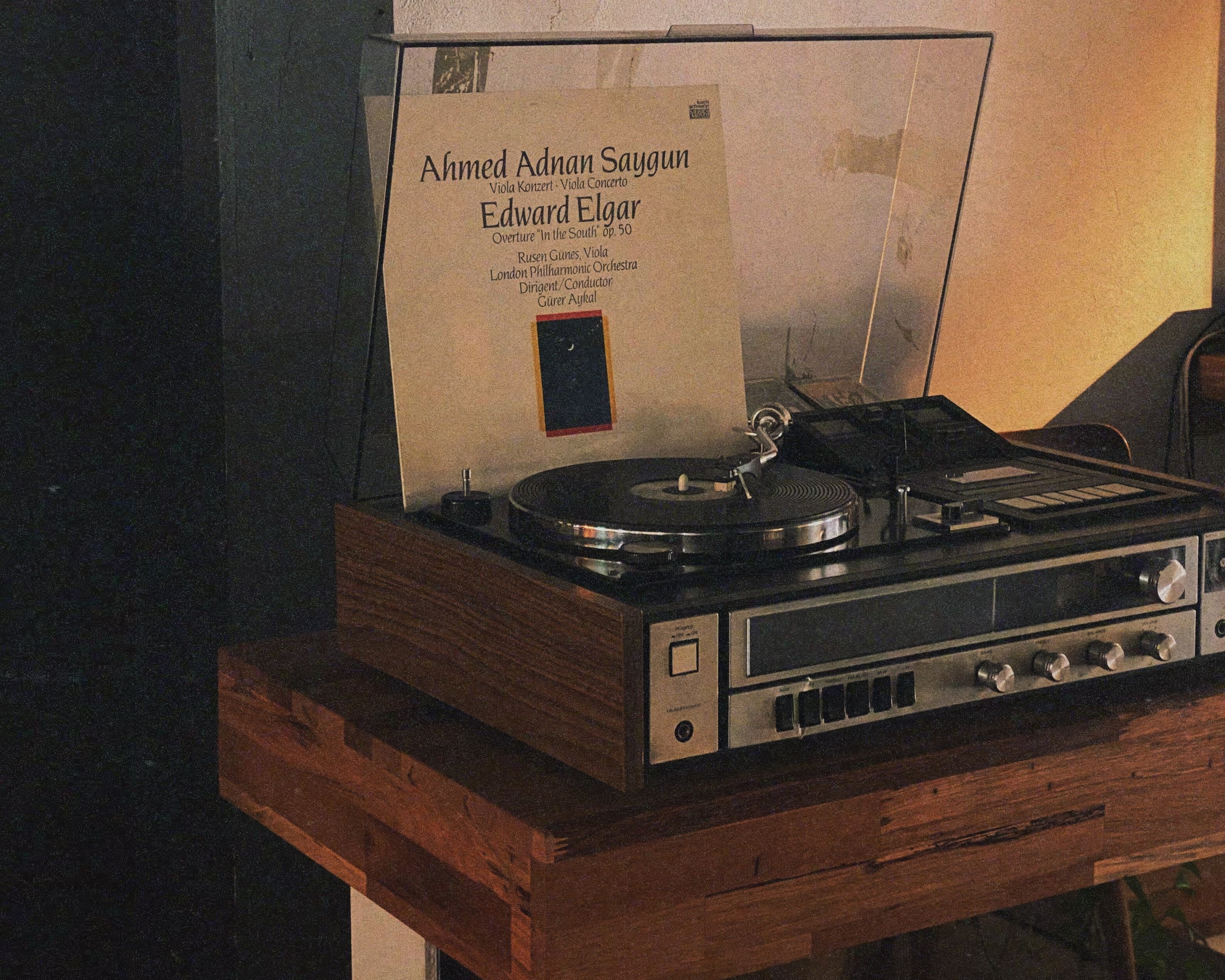 Retro record player