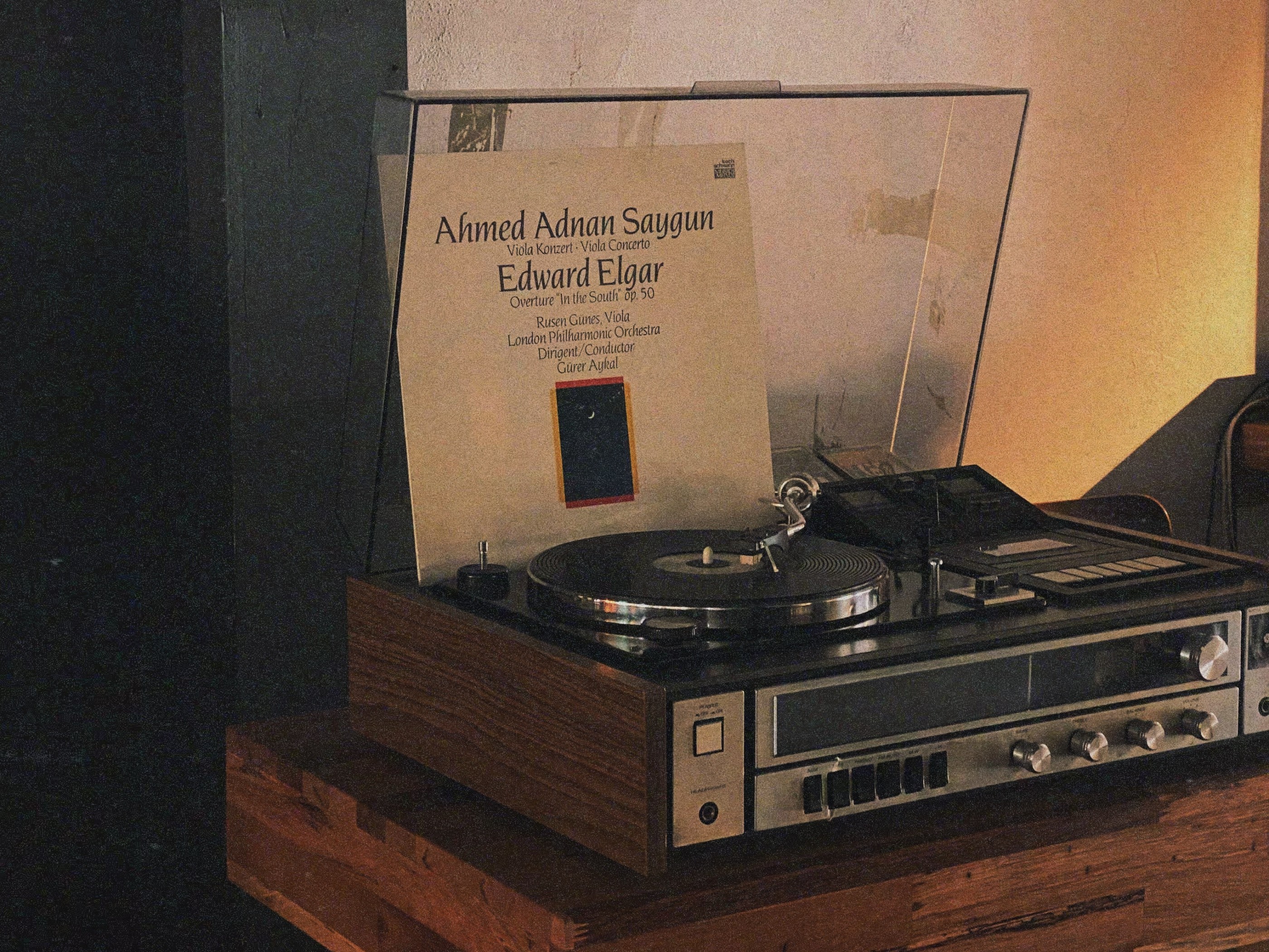 Retro record player